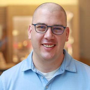 Aaron's headshot