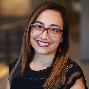 Cynthia's headshot